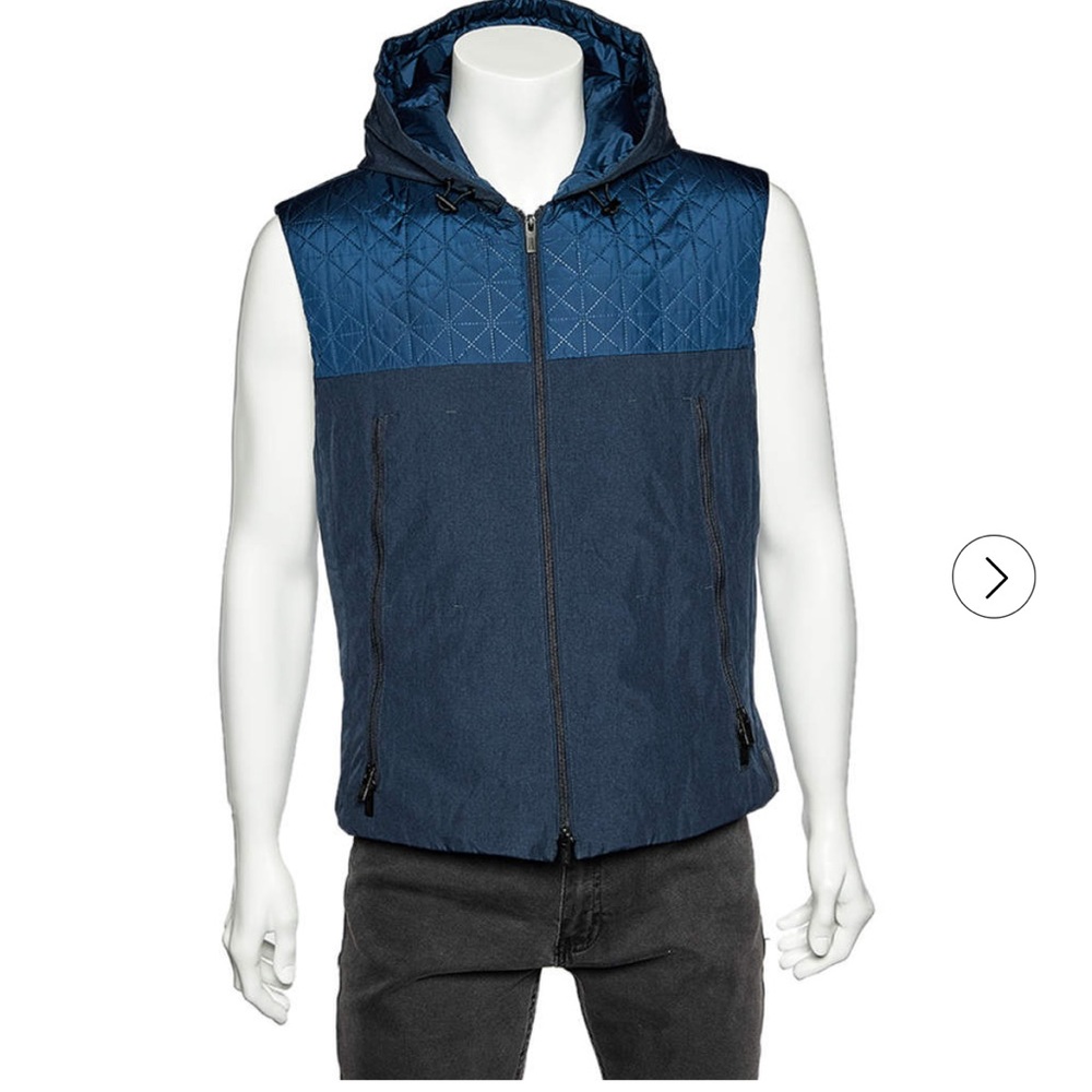 EUC Armani Collezioni
Armani Collezioni Blue Synthetic Hooded Sleeveless Vest